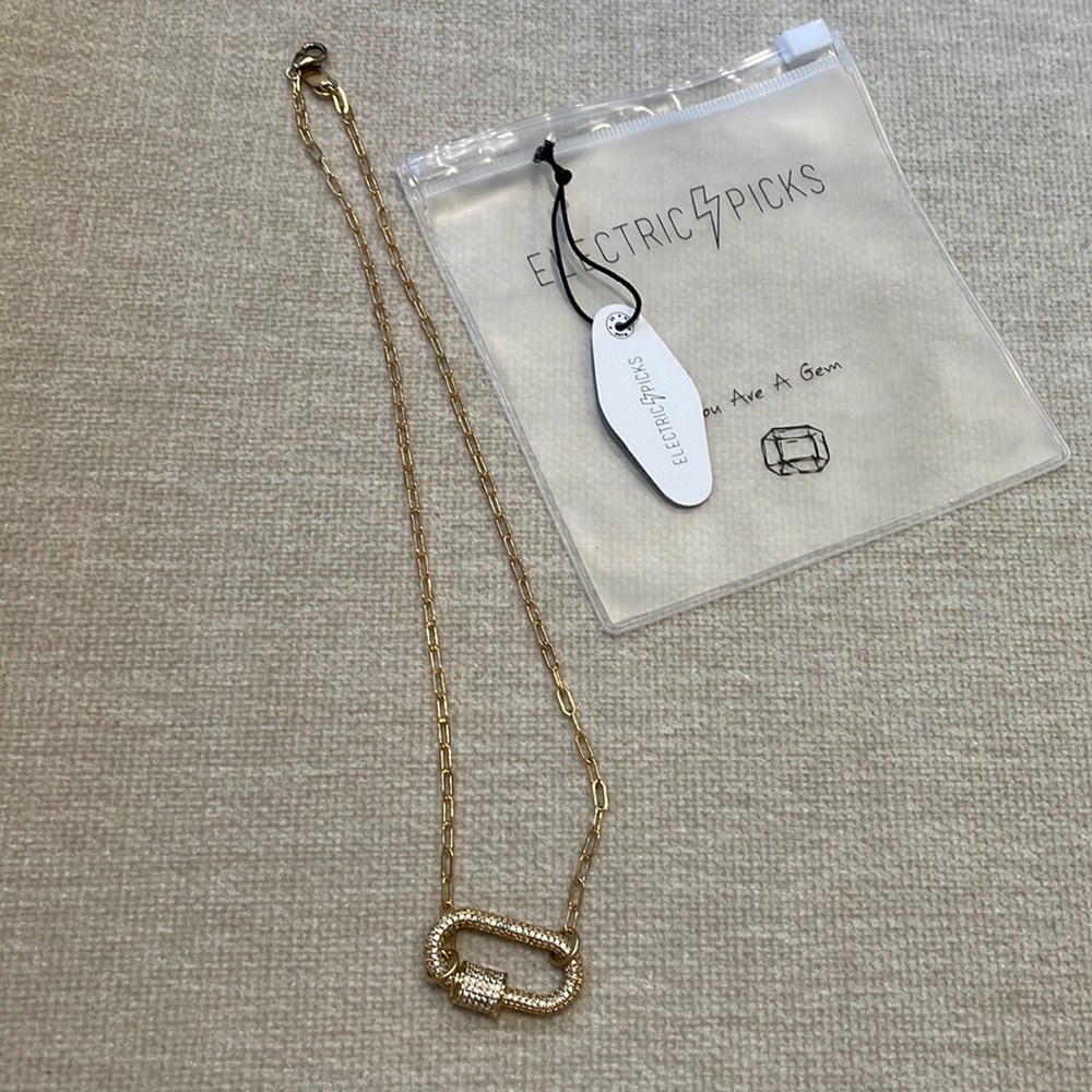 Electric picks necklace